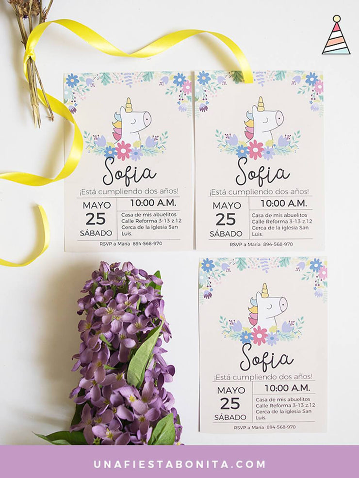 Invitación unicornio floral